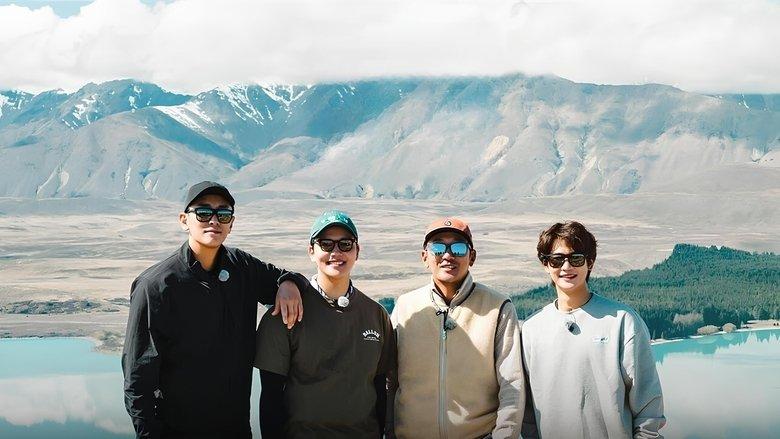 Bros On Foot image