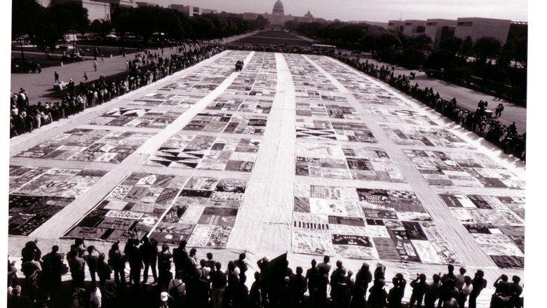 Common Threads: Stories from the Quilt image