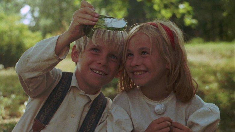 Hugo and Josephine image