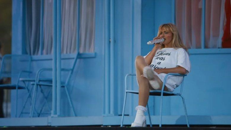 Sabrina Carpenter: Live at Coachella 2024 W1 image