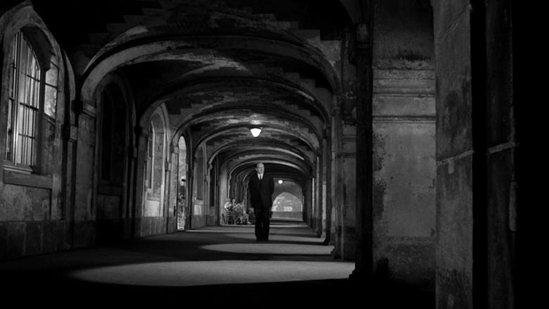 Maigret Sets a Trap image