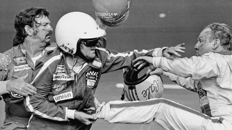Guerra en el Box image