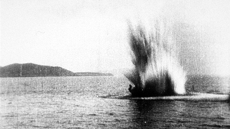 Explosion en mer image