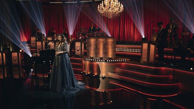 Kelly Clarkson Presents: When Christmas Comes Around image