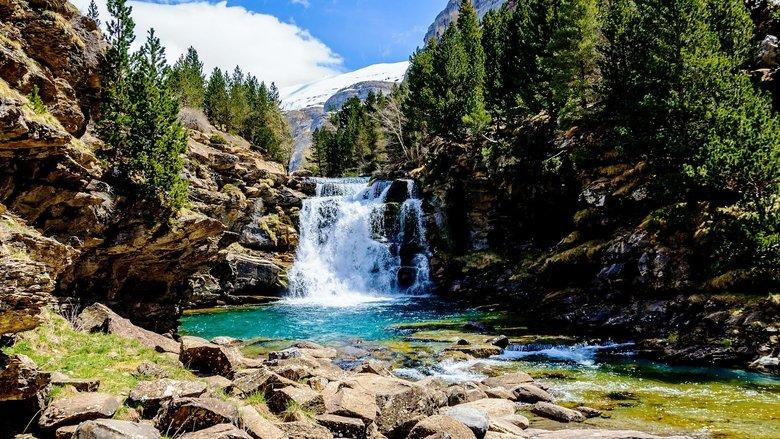 La face sauvage des Pyrénées image