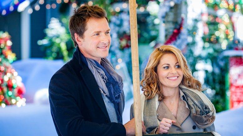 A Christmas Detour image