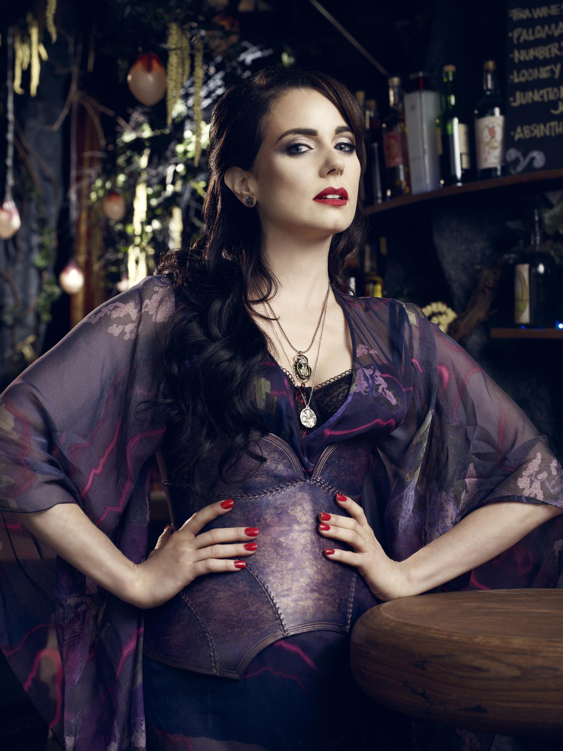 Mia Kirshner image