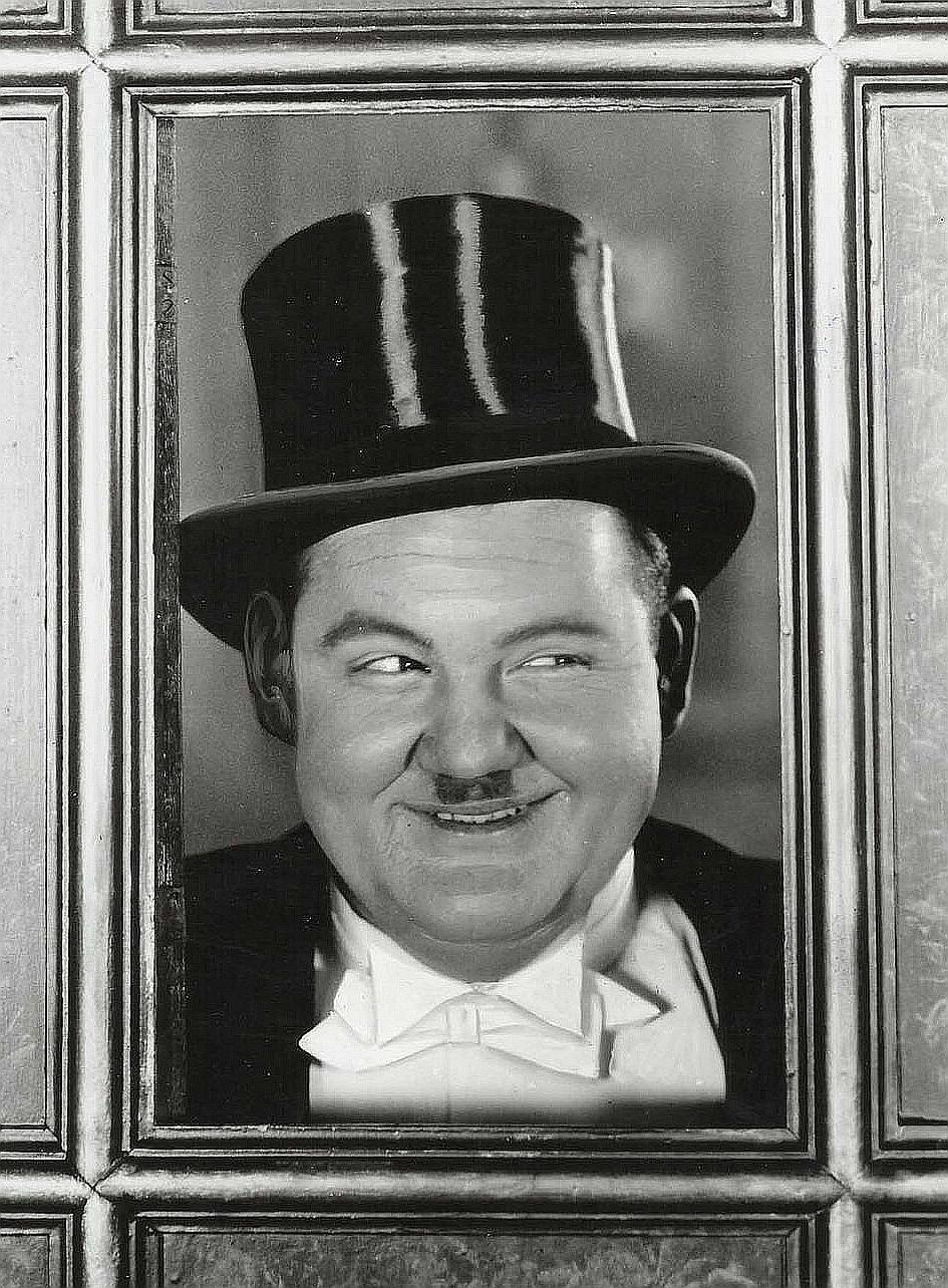 Oliver Hardy image