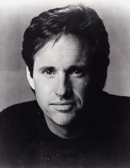 Robert Hays image