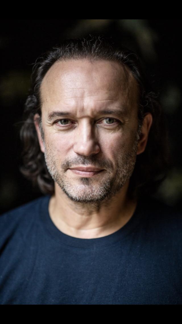Vincent Perez image