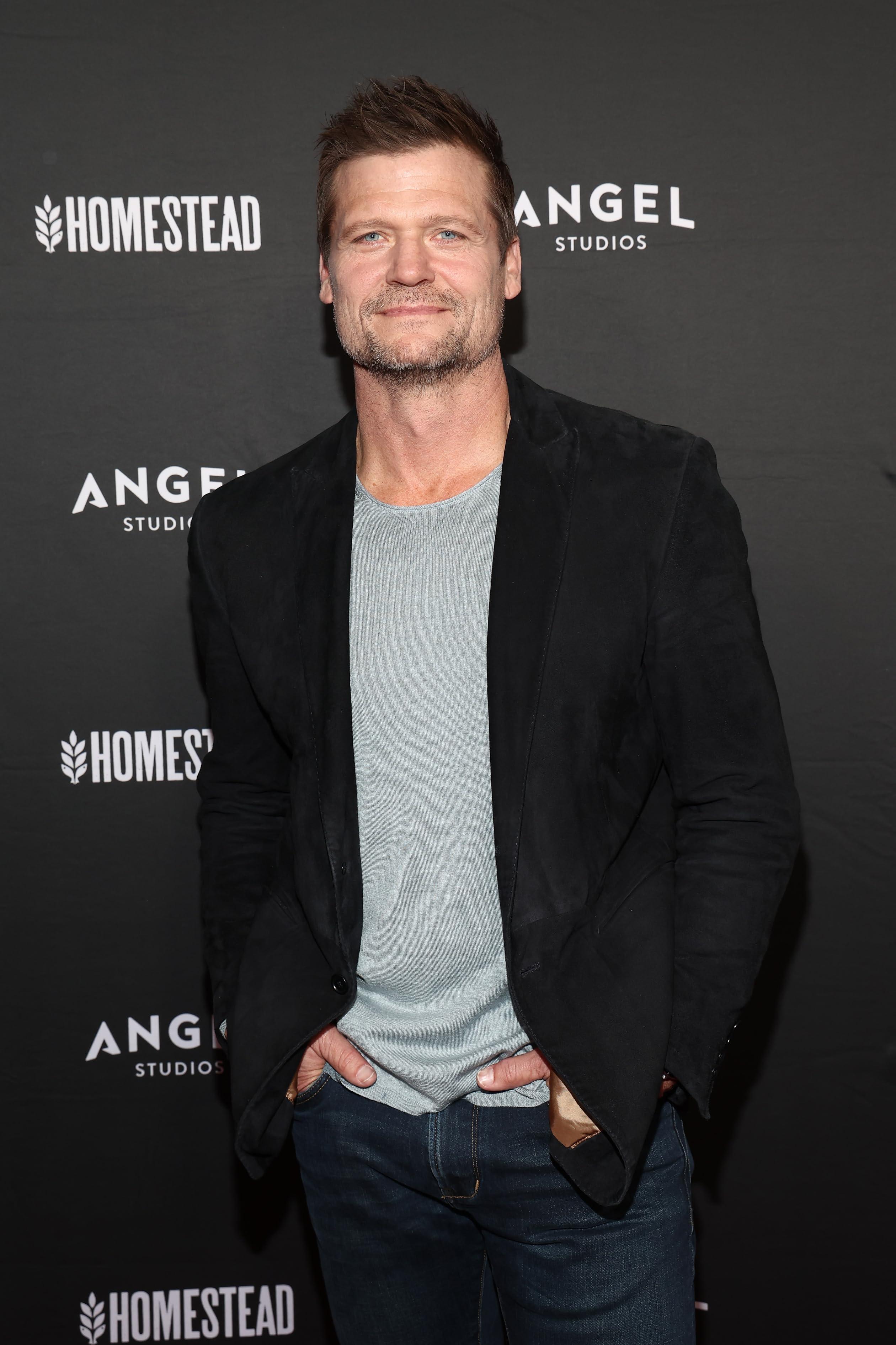 Bailey Chase image