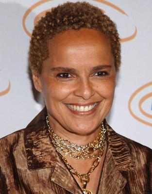 Shari Belafonte image