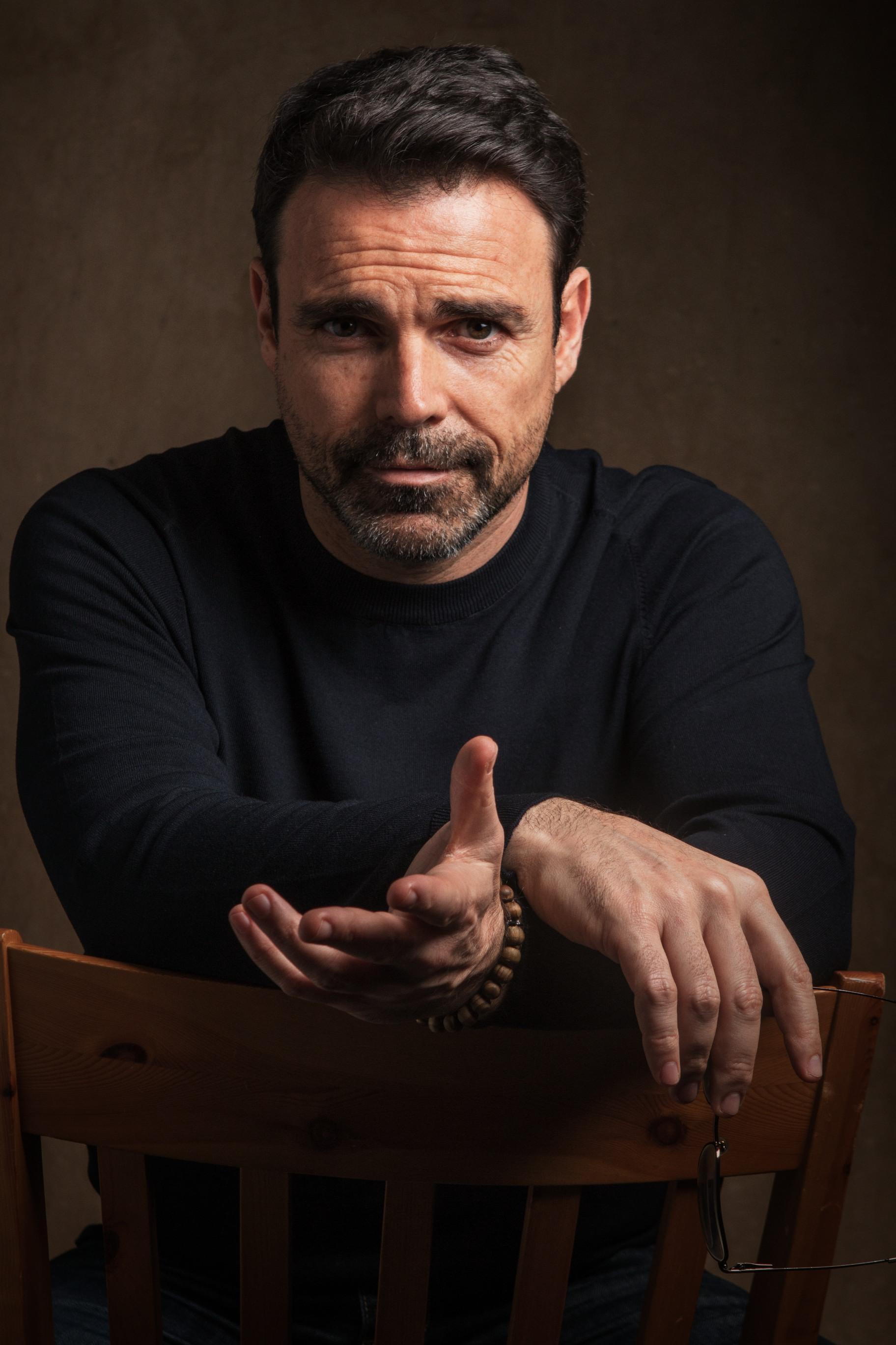Javier Alcina image