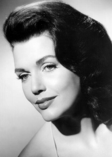 Elizabeth Allen image