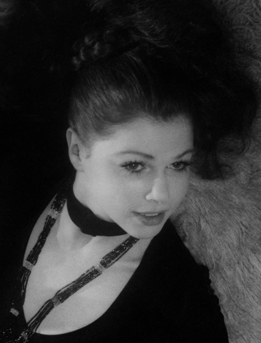 Helga Anders image