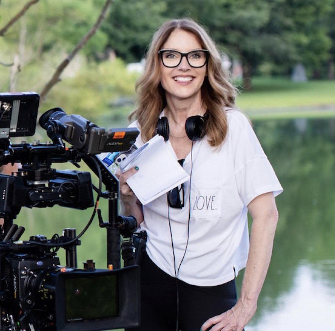 Lisa Arnold image