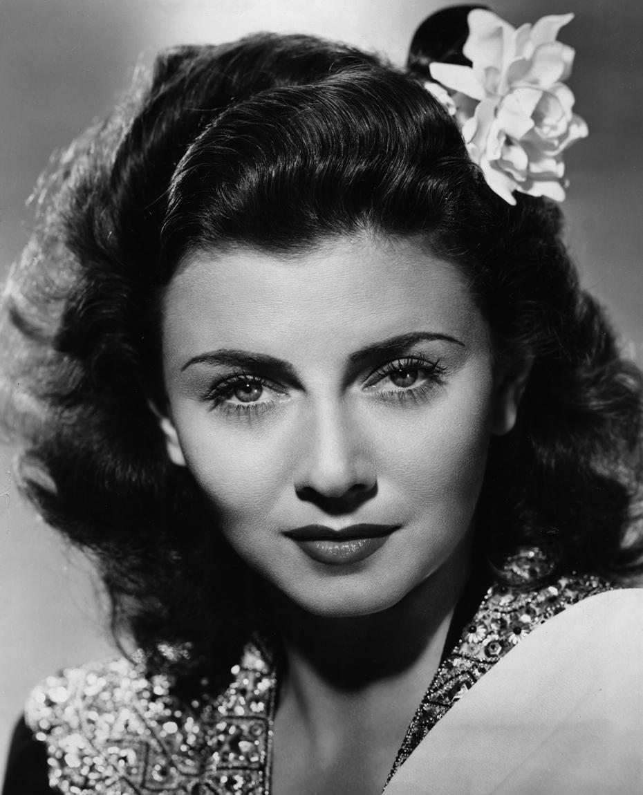 Lenore Aubert image