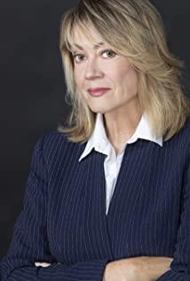 Laura Banks image