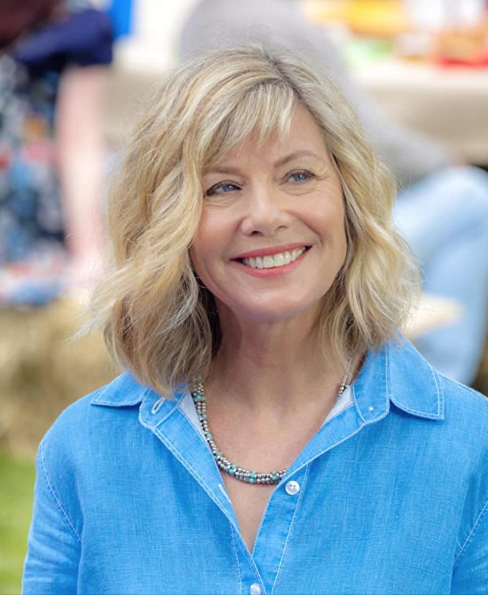 Glynis Barber image