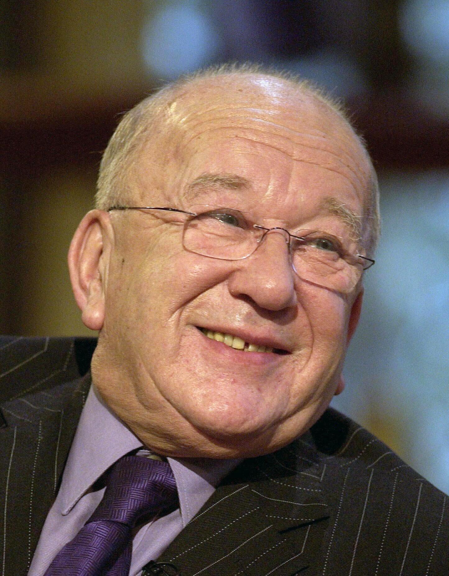 Roy Barraclough image