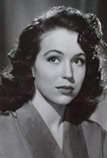 Elena Barrios image