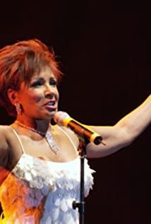 Shirley Bassey image