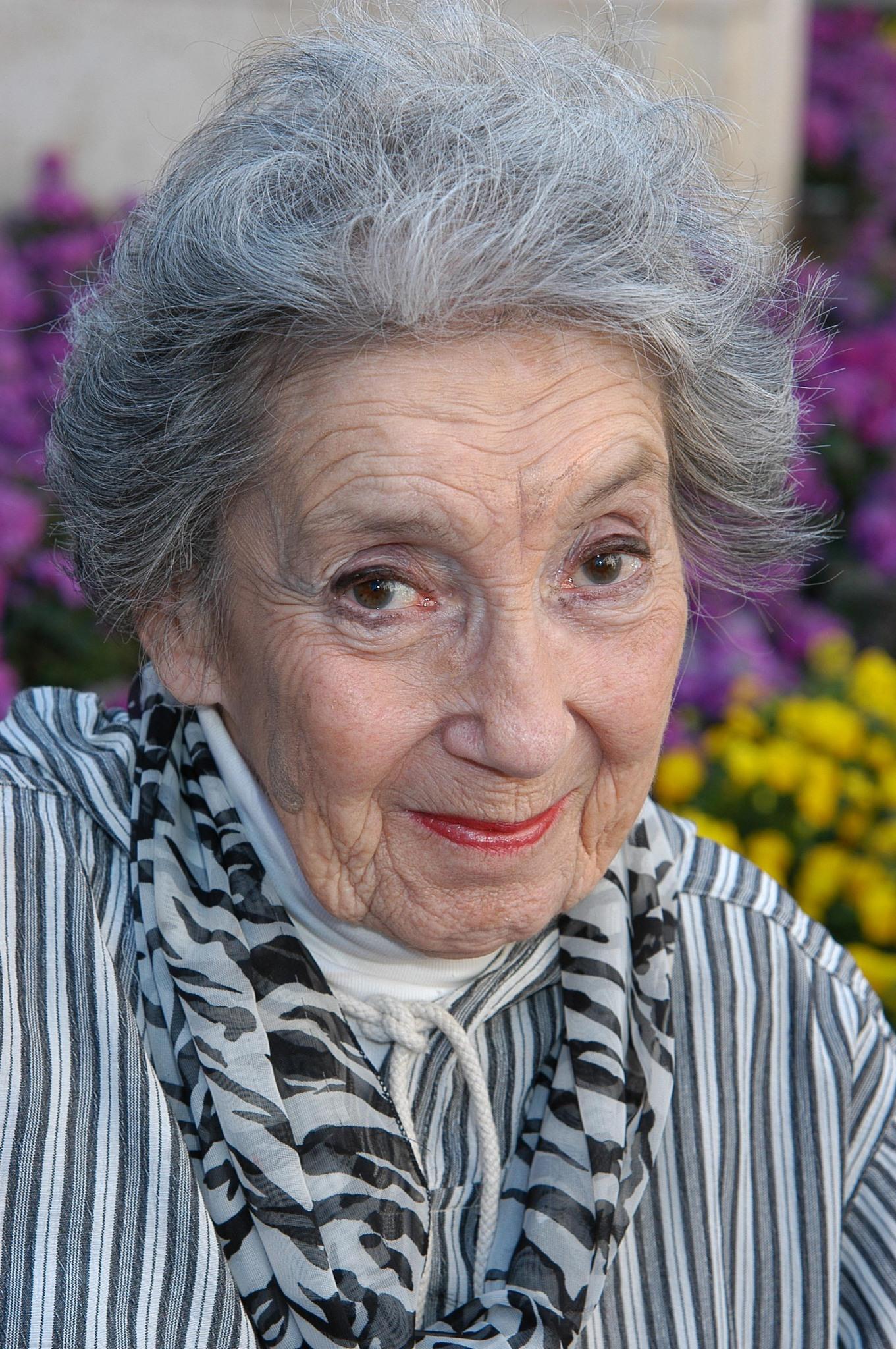 Frances Bay image