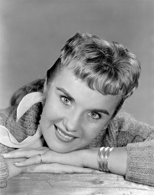 Molly Bee image