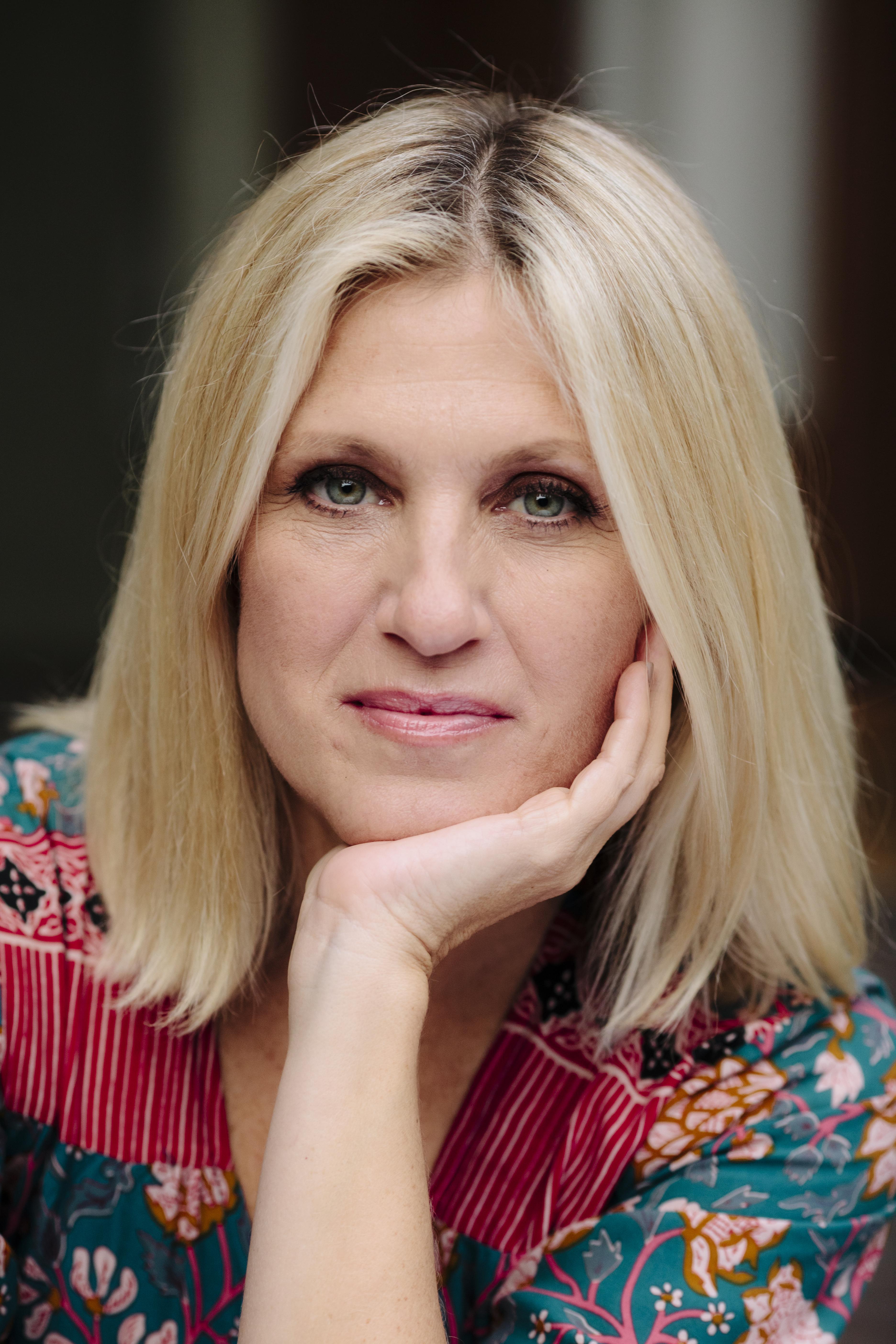Andrea Bendewald image