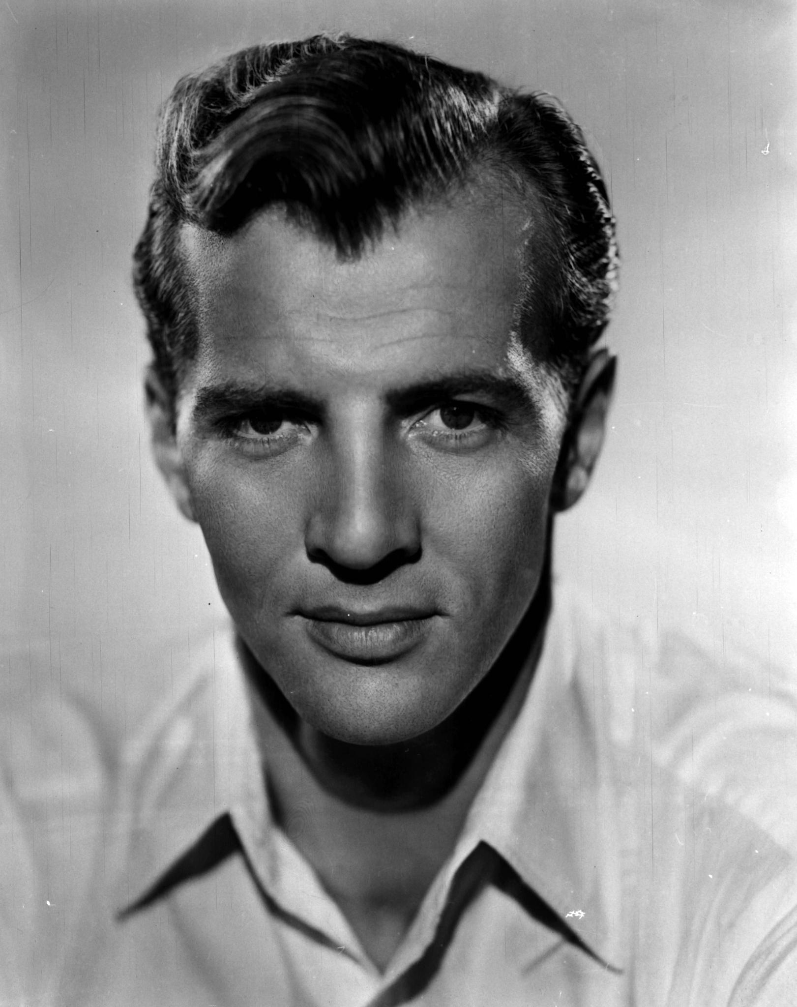 Bruce Bennett image