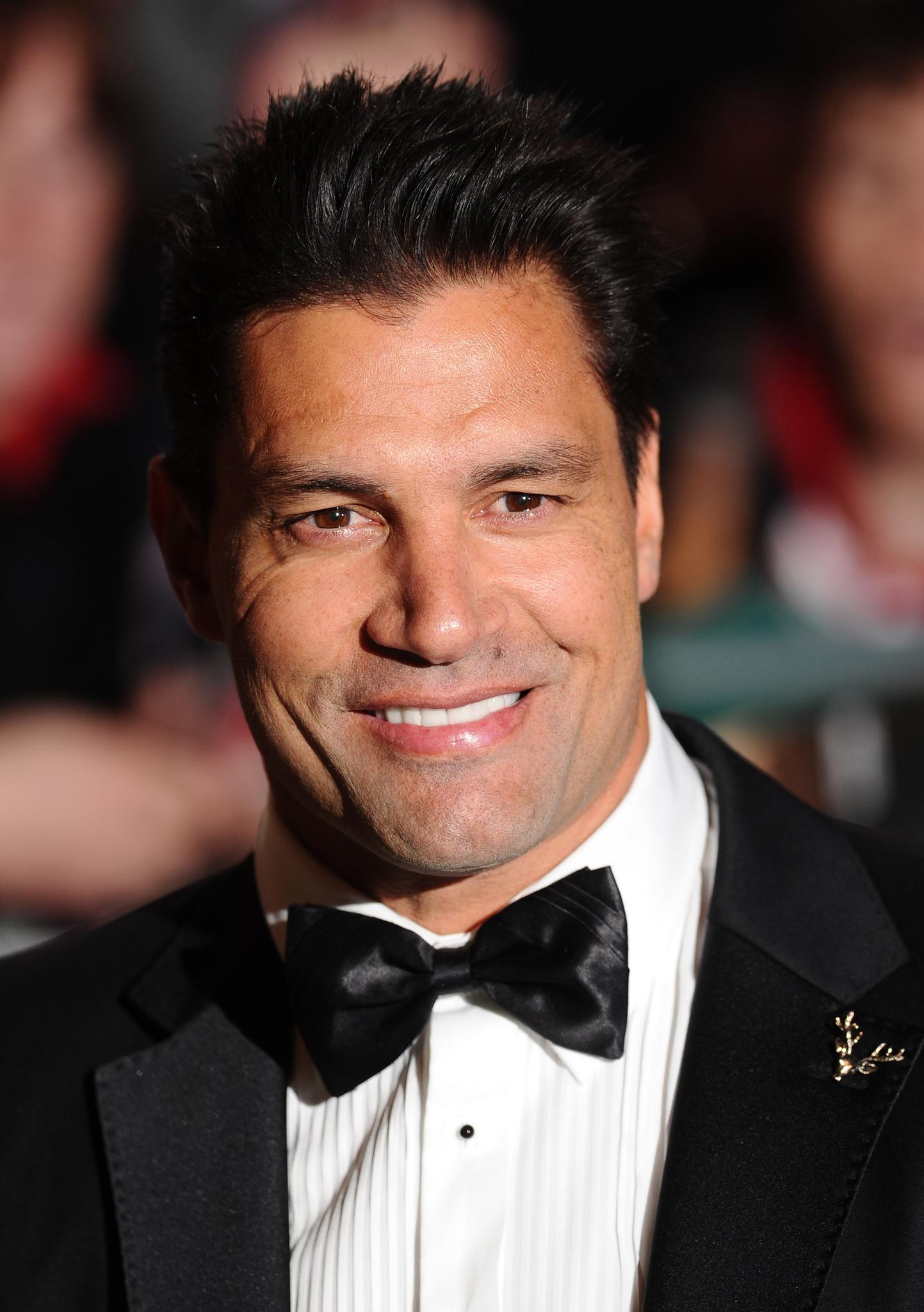 Manu Bennett image