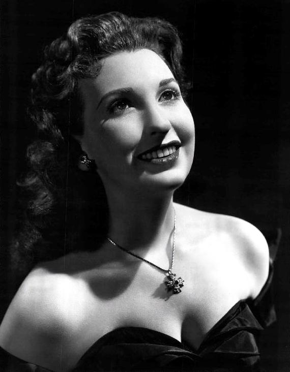 Julie Bennett image