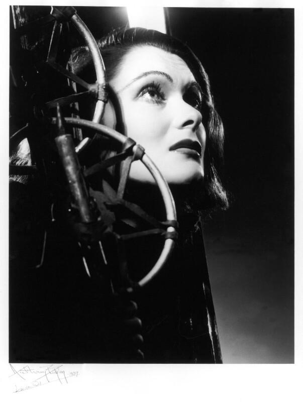 Isla Bevan image