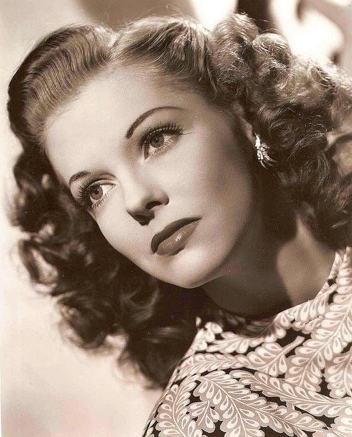 Vivian Blaine image