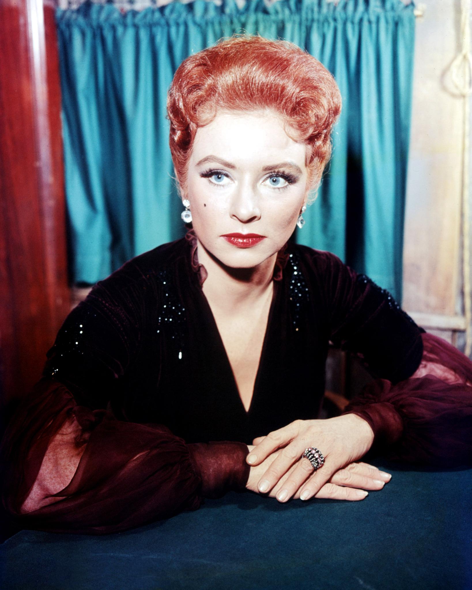 Amanda Blake image
