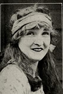 Loretta Blake image