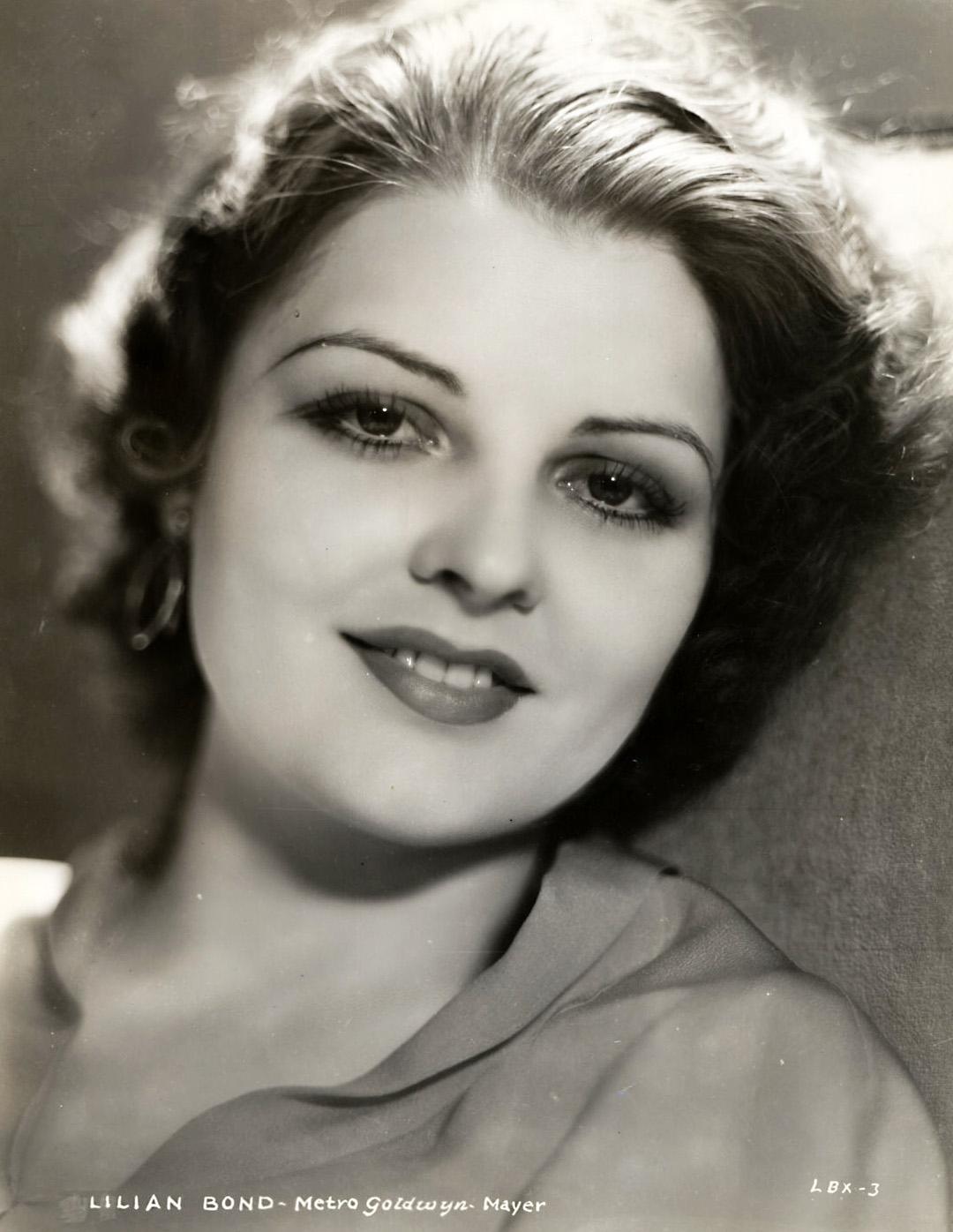 Lilian Bond image