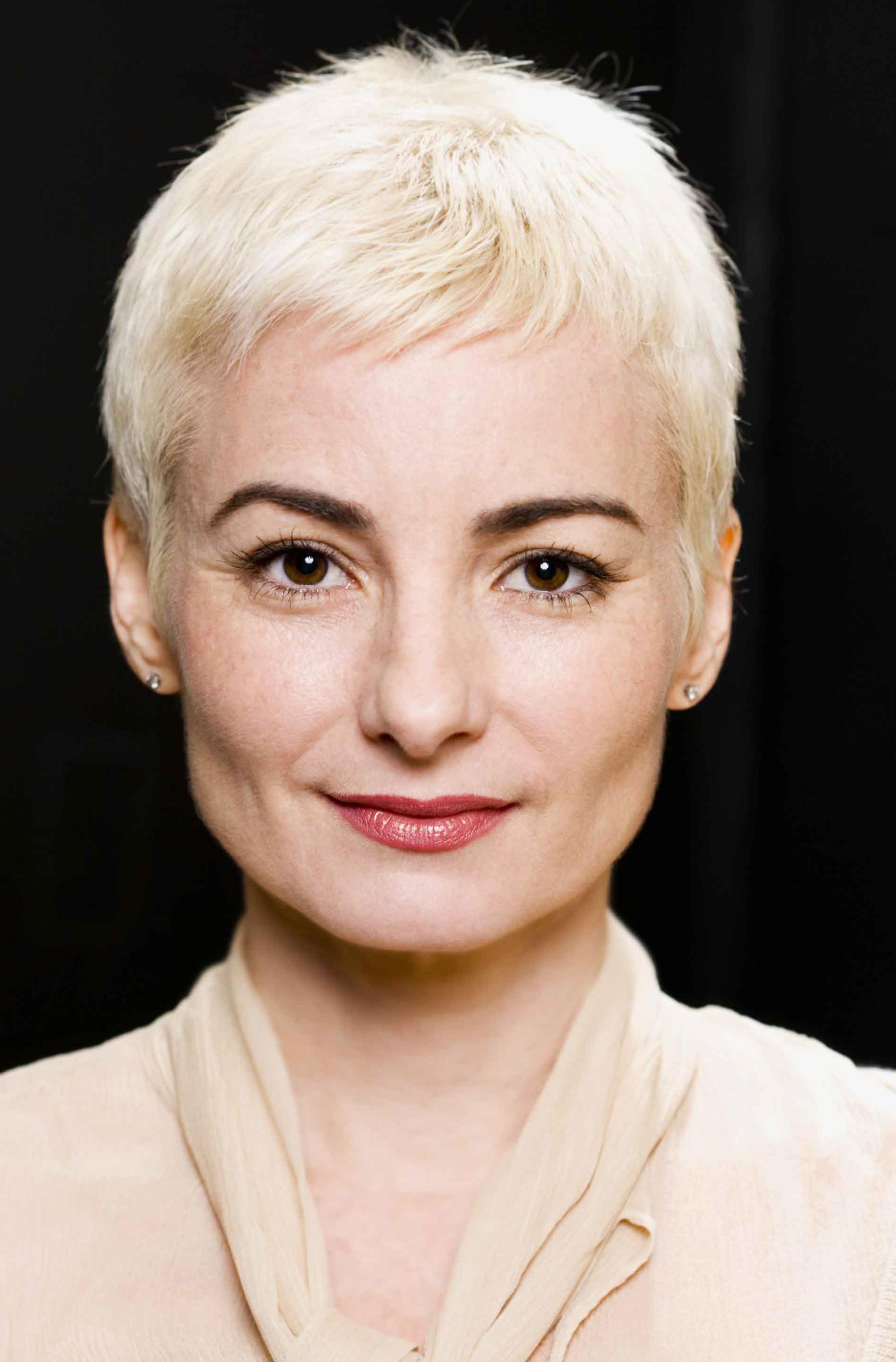 Bronwen Booth image