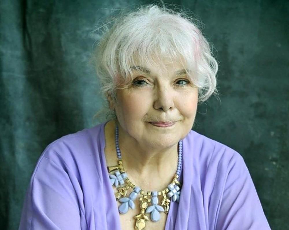Laura Bove image