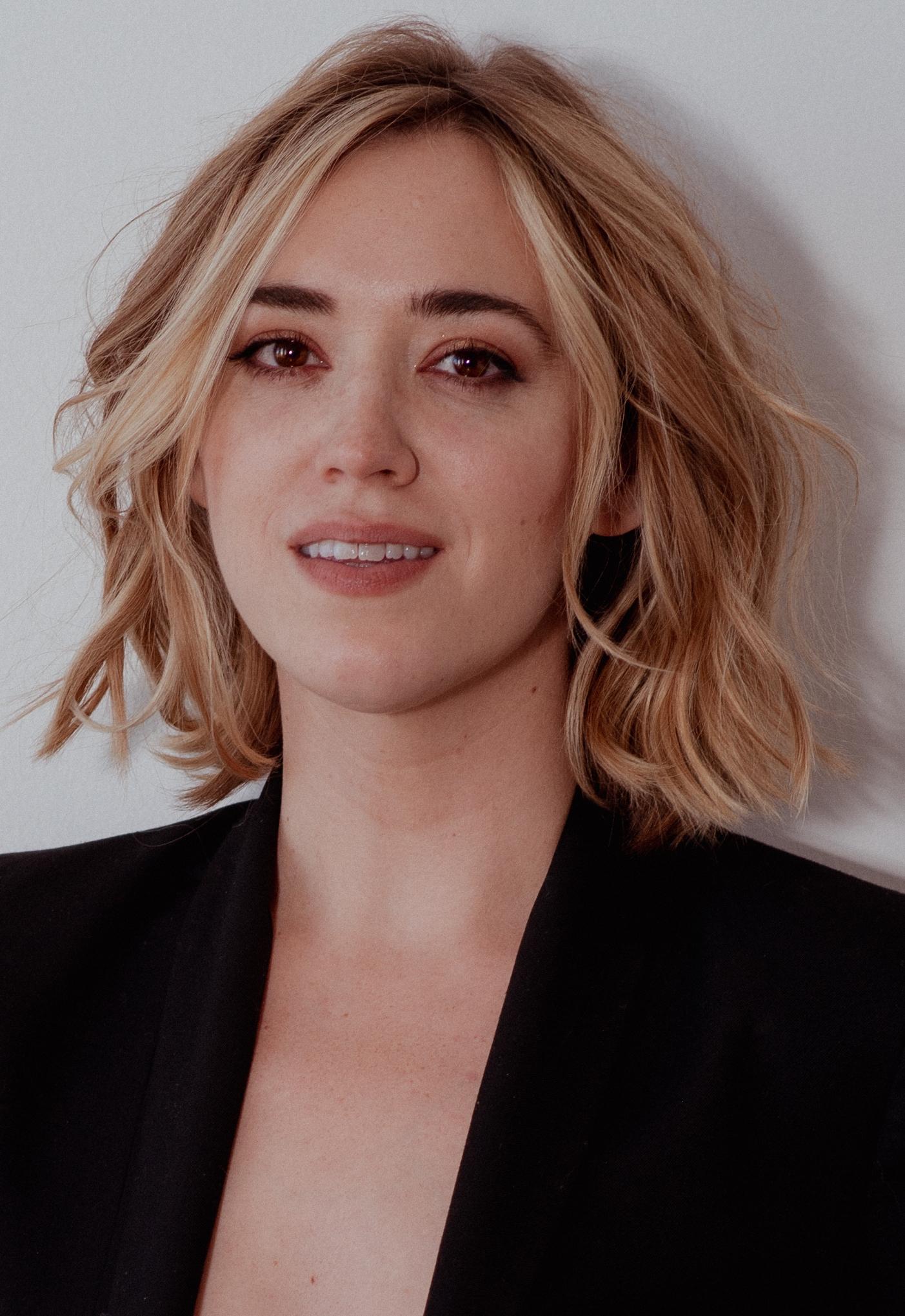 Andrea Bowen image
