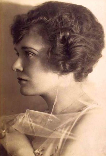 Ninita Bristow image