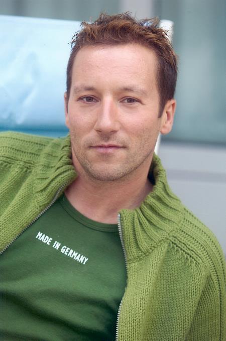 Oliver Broumis image