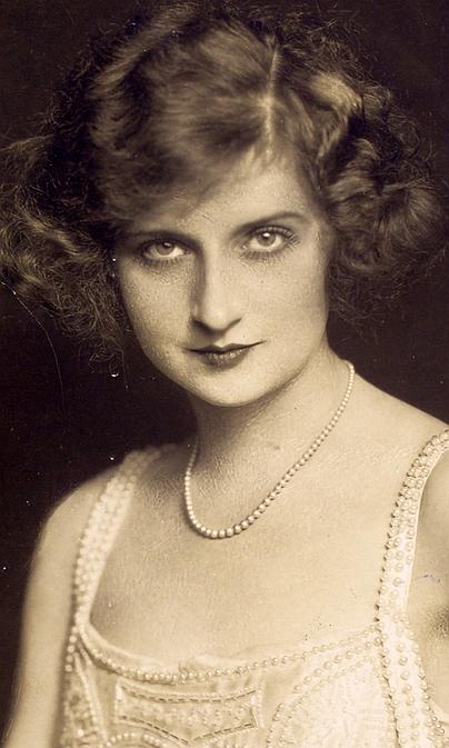 Maxine Brown image