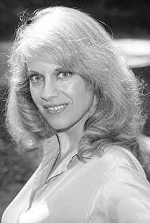 Eve Bruce image