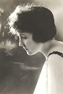 Nana Bryant image