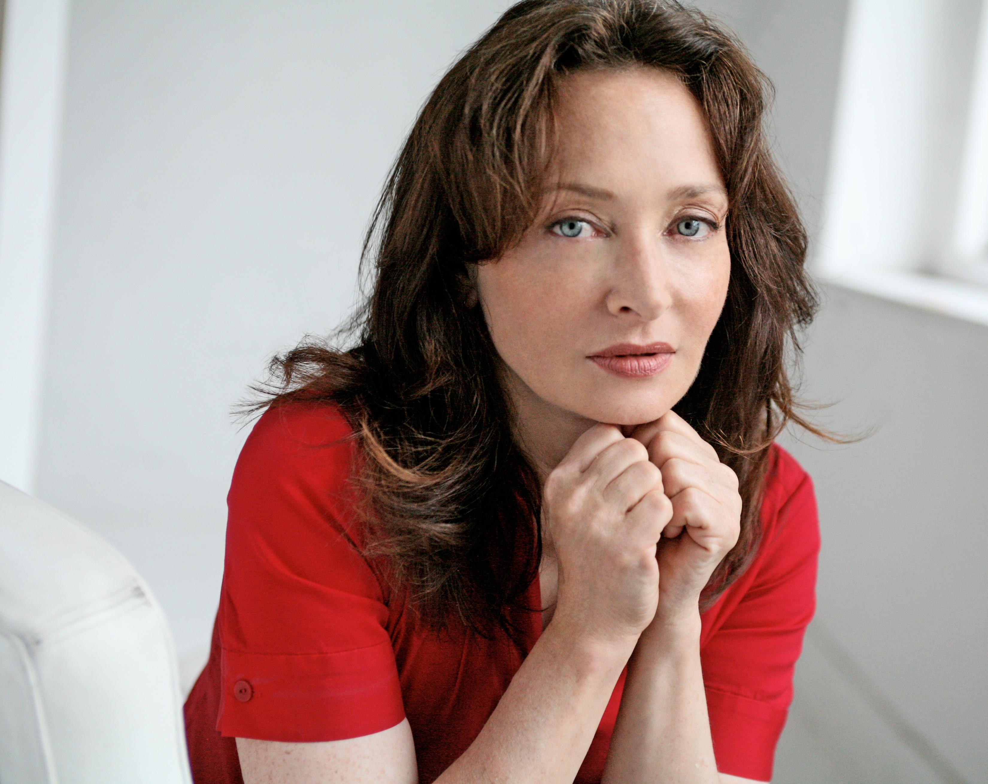 Catherine Lloyd Burns image