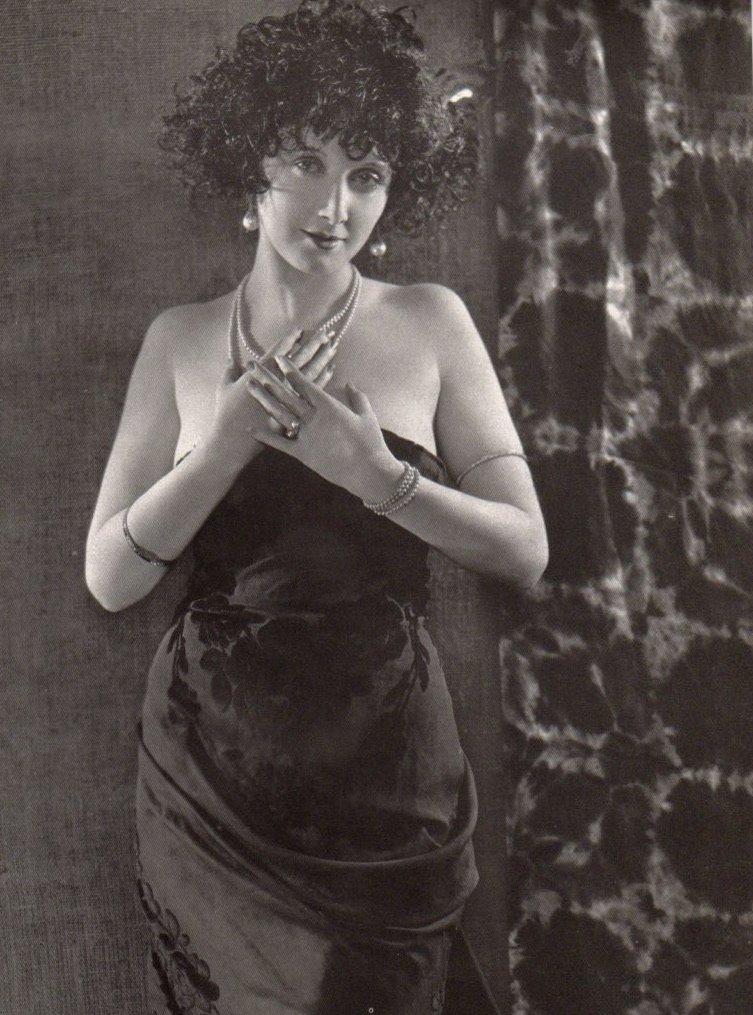 Mae Busch image