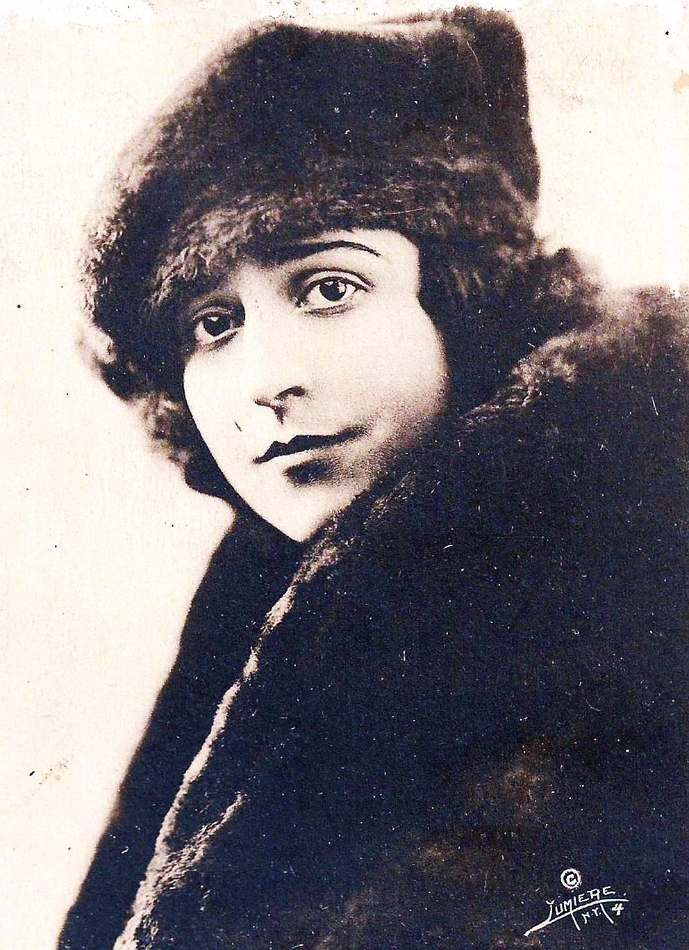 Catherine Calvert image