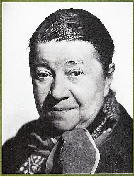 Pauline Carton image