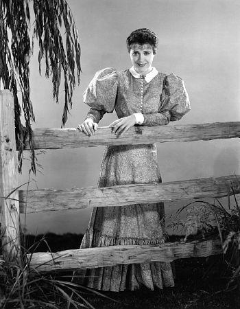 Ruth Chatterton image